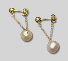 Load image into Gallery viewer, Pearl Drop Chain Earrings
